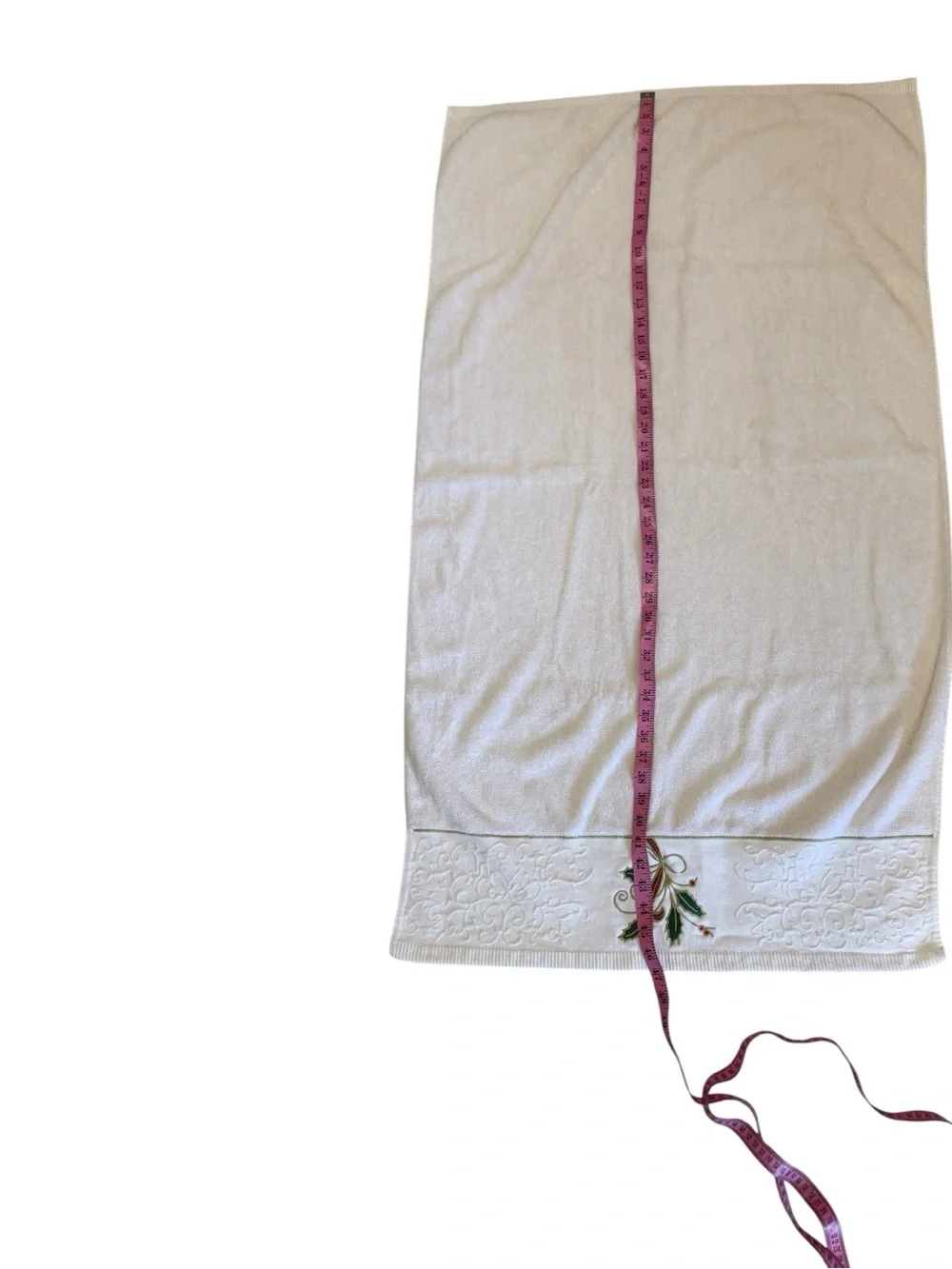 Lenox Ribbon & Holly Ivory 100% Cotton Bath Towel 27 x 46”  And One Hand Towel
